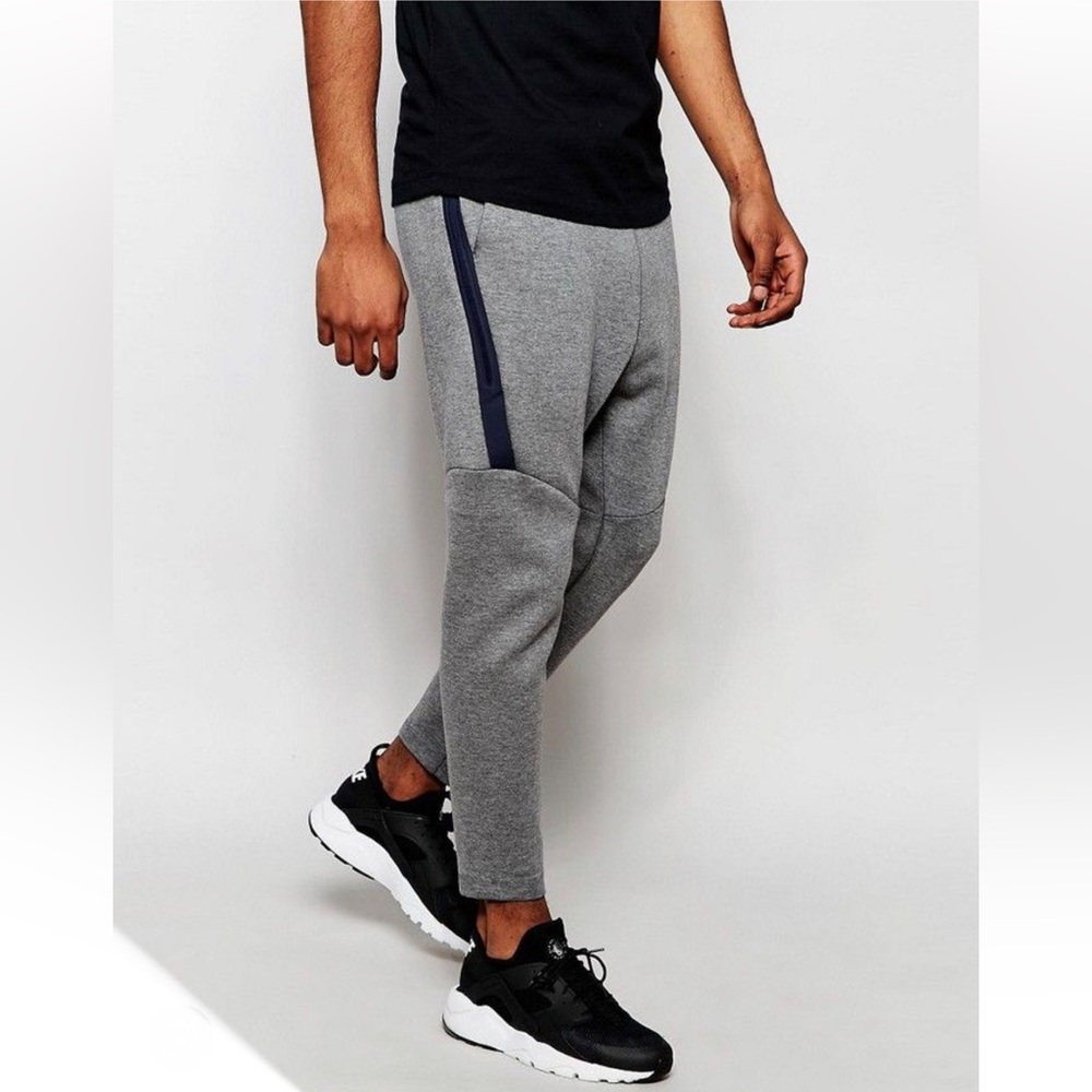 ⭐️ Nike Tech Fleece Cropped Skinny Joggers Size Large 727355-091
